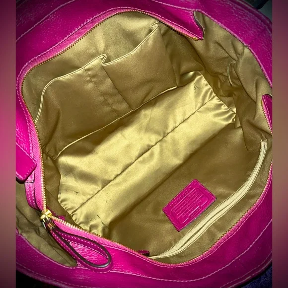 COACH Pebbled Leather Tote Shoulder Bag Magenta Pink Gold Hardware - 2 Hang Tags - Picture 8 of 14